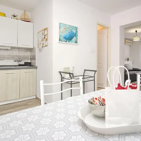 Appartement Gemuetliches In Mit Eigener Terrasse By Interhome Baška