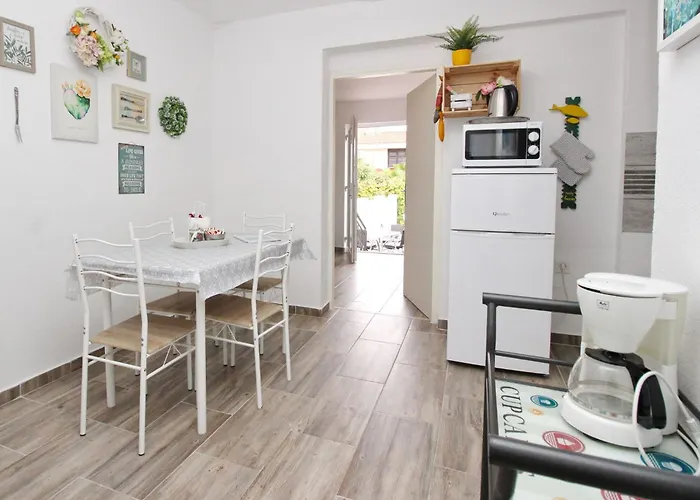 Gemuetliches In Mit Eigener Terrasse By Interhome Baška