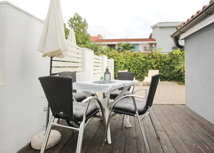 Gemuetliches In Mit Eigener Terrasse By Interhome Baška