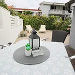 شقة Gemuetliches In Mit Eigener Terrasse By Interhome باشْكا