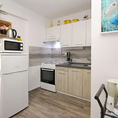 شقة Gemuetliches In Mit Eigener Terrasse By Interhome *