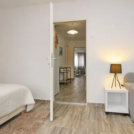 Gemuetliches In Mit Eigener Terrasse By Interhome Apartment *